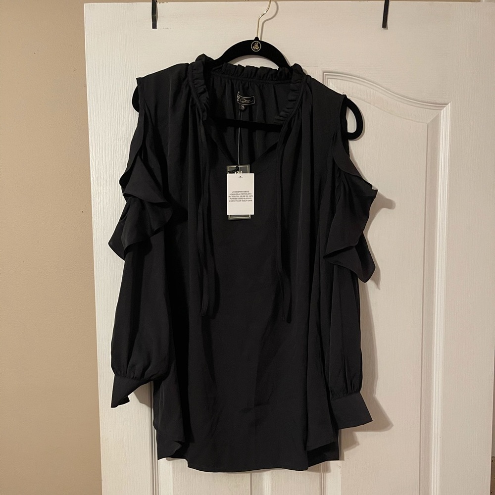 DG2 cold shoulder tops
